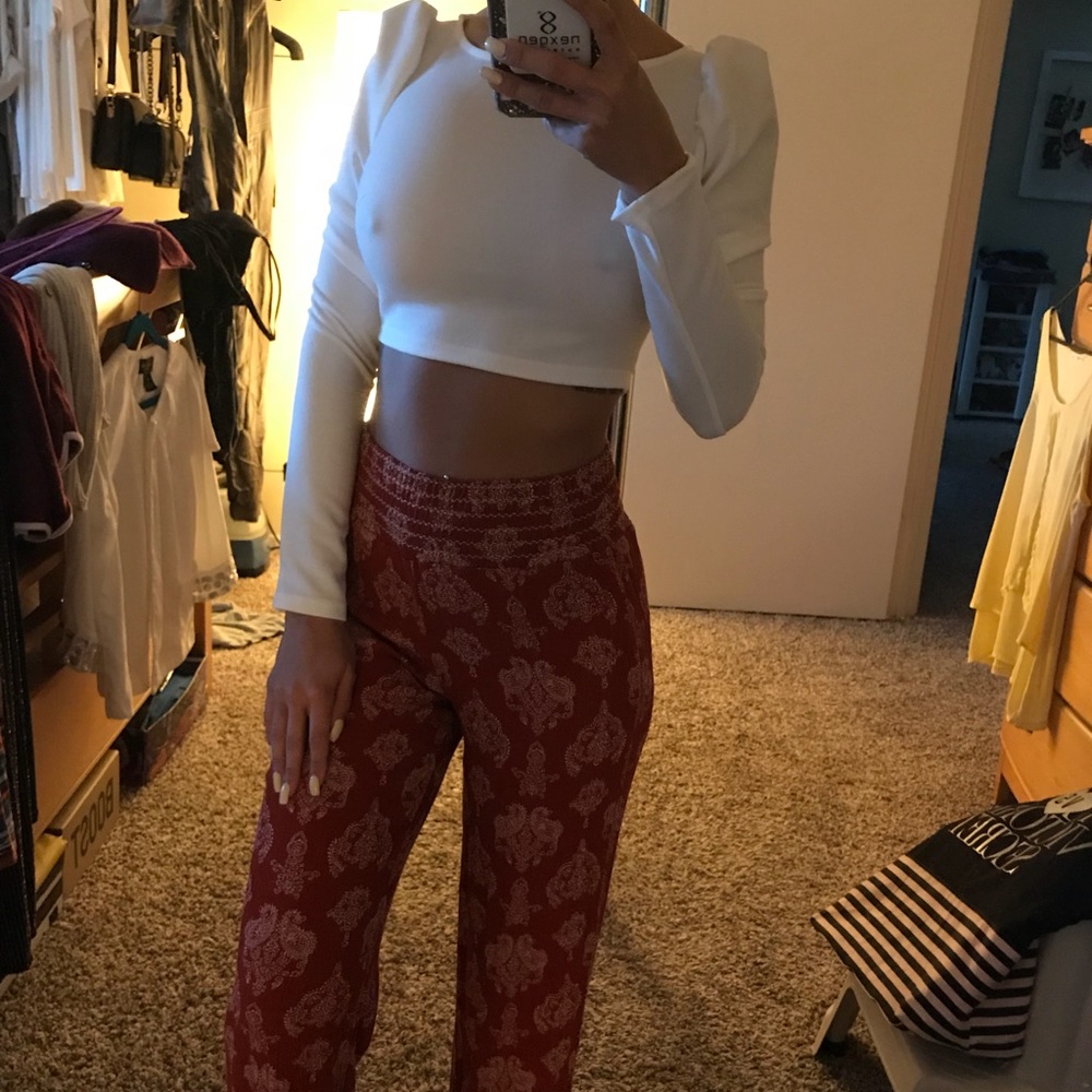 White long sleeve crop with ruffles small